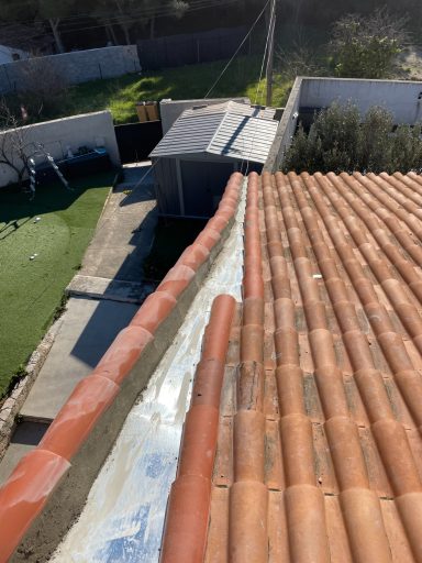 réalisation d'un chenaux en zinc réaliser par nos couvreur a Aix en Provence 